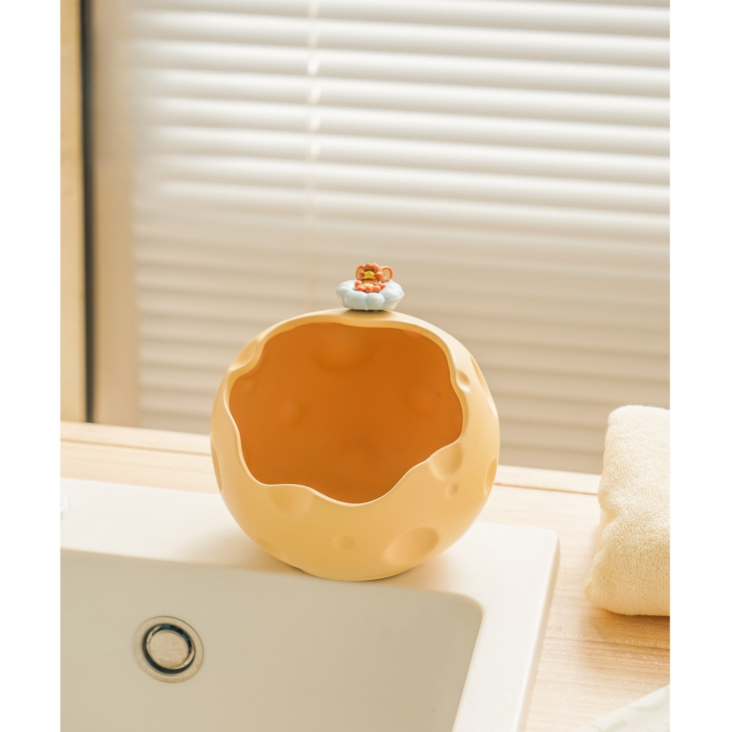 Cheese Ceramic Items in Bathroom - Dear Eastern Lynn