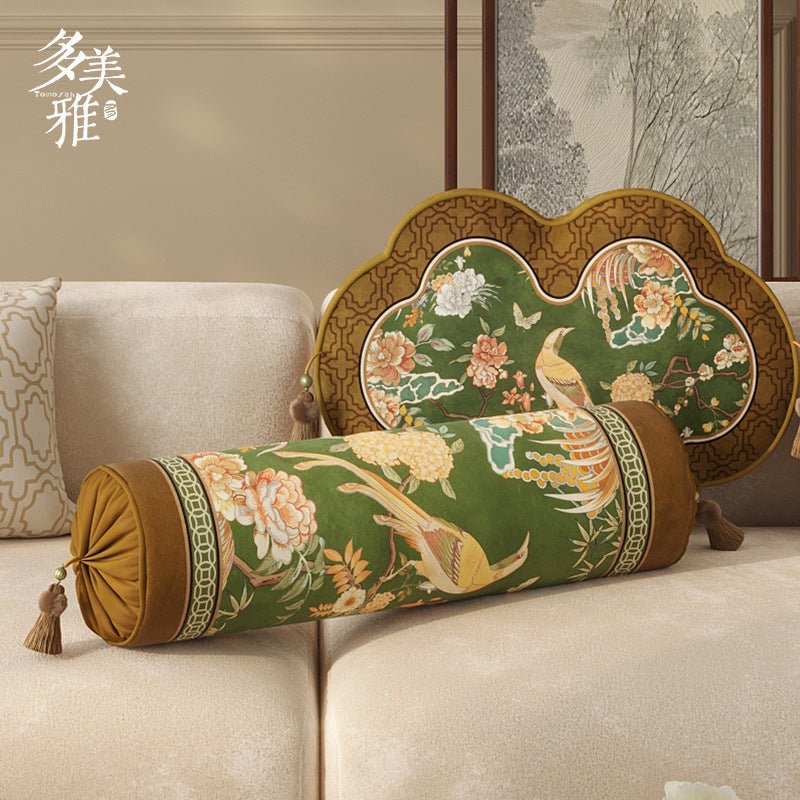 Tradition woven in silk, elegance preserved through time - Dear Eastern Lynn